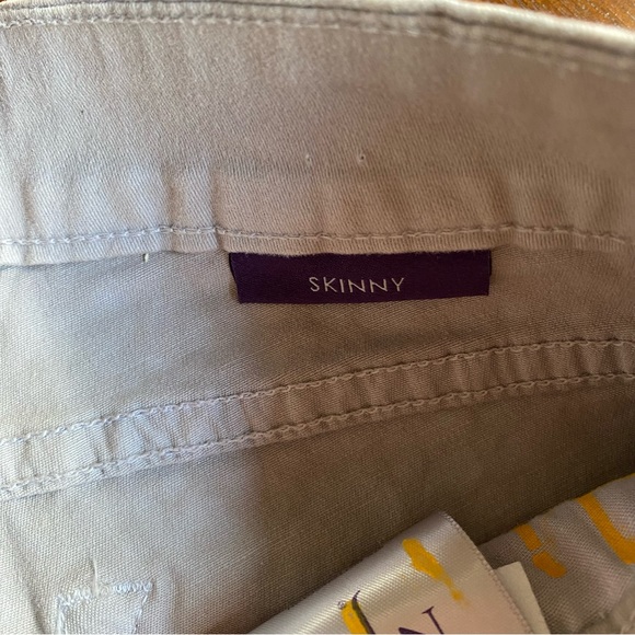 NYDJ leopard print jeans NWT - Picture 4 of 6